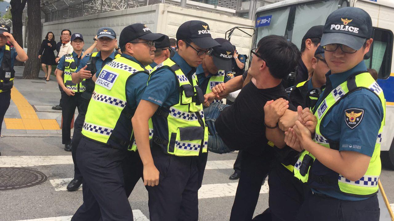 %eb%af%b8%ea%b5%b0-0906-014